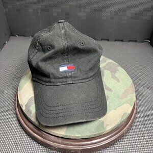 Tommy Hilfiger Black Adjustable Baseball Cap With Embroidered Logo - Casual Clas